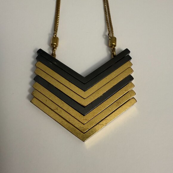 Madewell Gold Pewter Chevron Arrowstack Pendant Adjustable Necklace - Picture 4 of 7